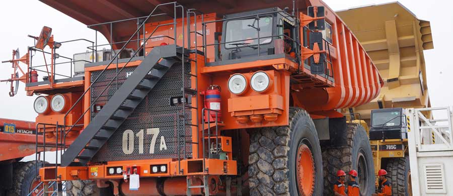 Hitachi Dump Trucks